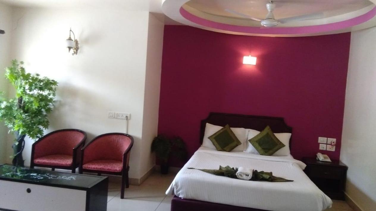 Cubbon Suites - 10 Minute Walk To Mg Road, Mg Road Metro And Church Street Bangalore Exterior photo